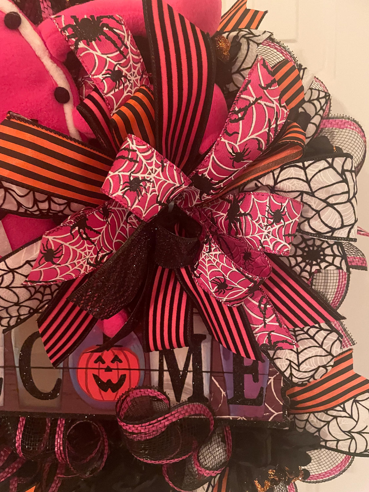 Welcome Halloween Wreath Door Decoration 24 Inches – One-of-a-Kind Halloween Décor