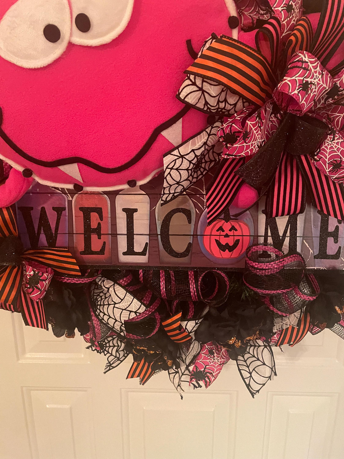 Welcome Halloween Wreath Door Decoration 24 Inches – One-of-a-Kind Halloween Décor